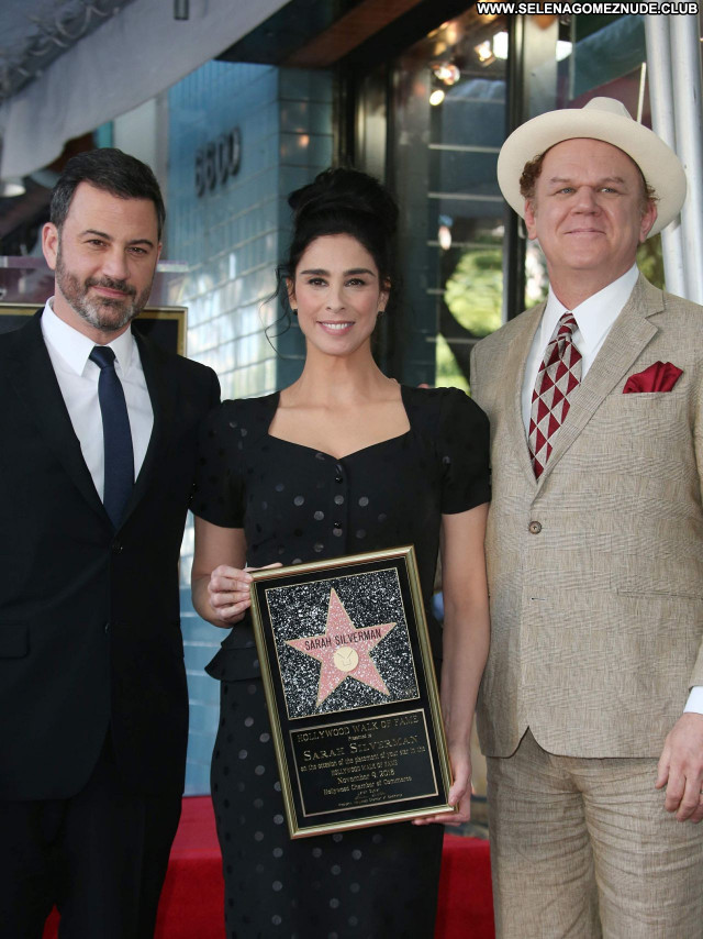 Sarah Silverman No Source Beautiful Sexy Posing Hot Babe Celebrity