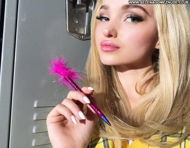 Dove Cameron No Source Posing Hot Beautiful Celebrity Babe Sexy