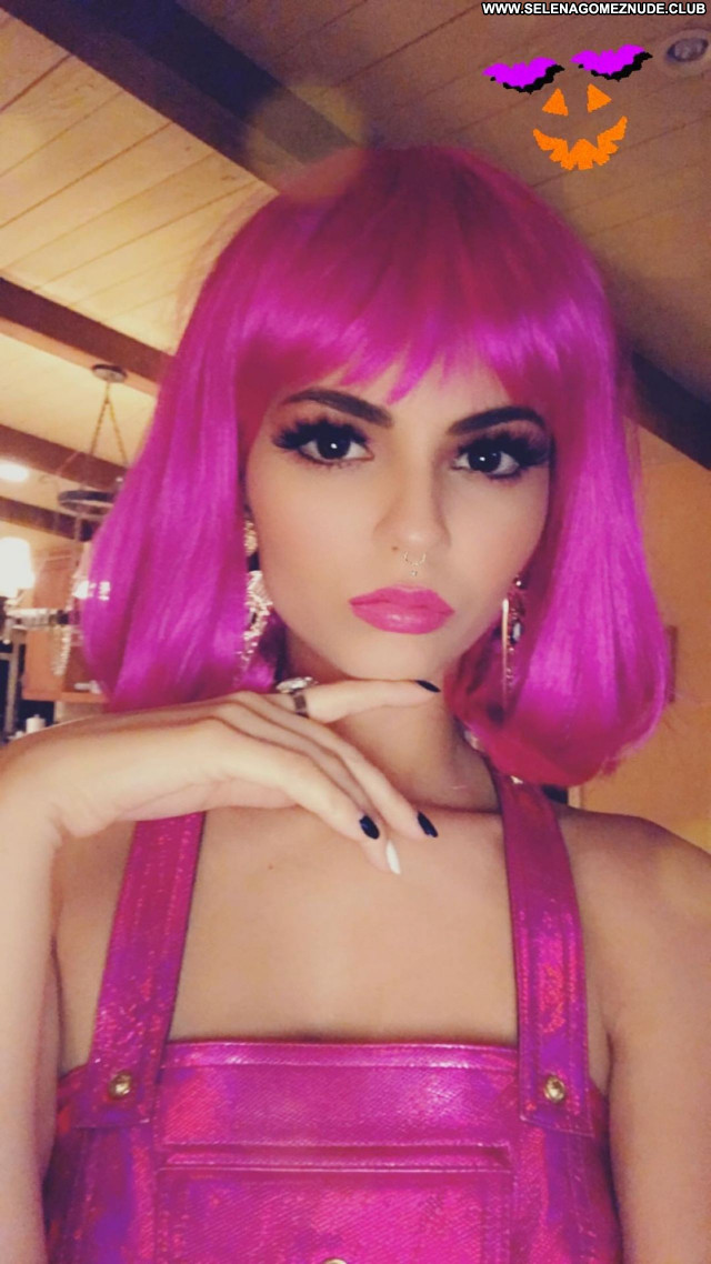 Victoria Justice No Source  Celebrity Babe Sexy Beautiful Posing Hot
