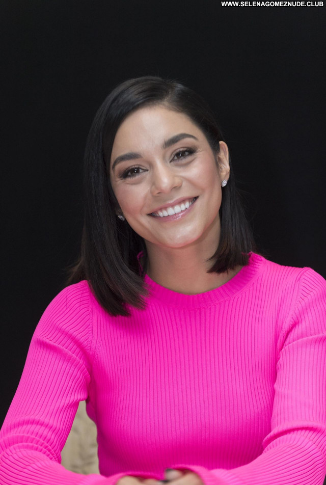 Vanessa Hudgens No Source  Celebrity Babe Beautiful Sexy Posing Hot