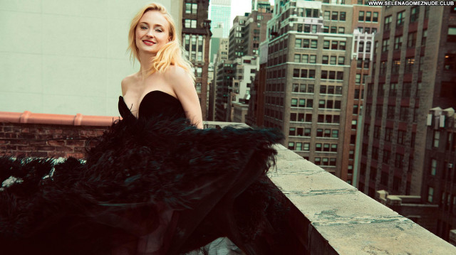 Sophie Turner No Source Celebrity Posing Hot Babe Beautiful