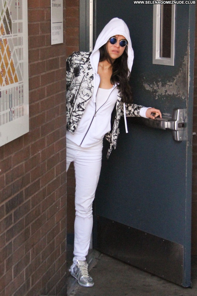 Michelle Rodriguez No Source Babe Beautiful Sexy Posing Hot Celebrity