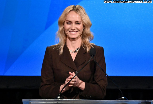 Amber Valletta No Source Beautiful Sexy Posing Hot Babe Celebrity