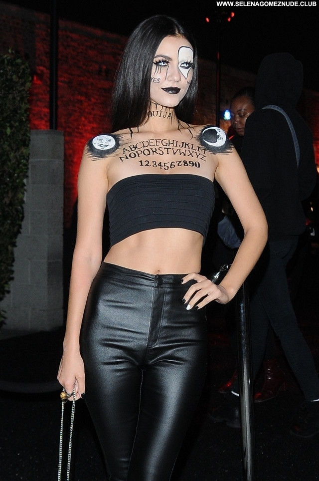 Victoria Justice No Source Sexy Posing Hot Beautiful Celebrity Babe