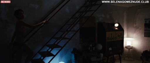 Giulia Bevilacqua Beautiful Celebrity Posing Hot Straight Babe