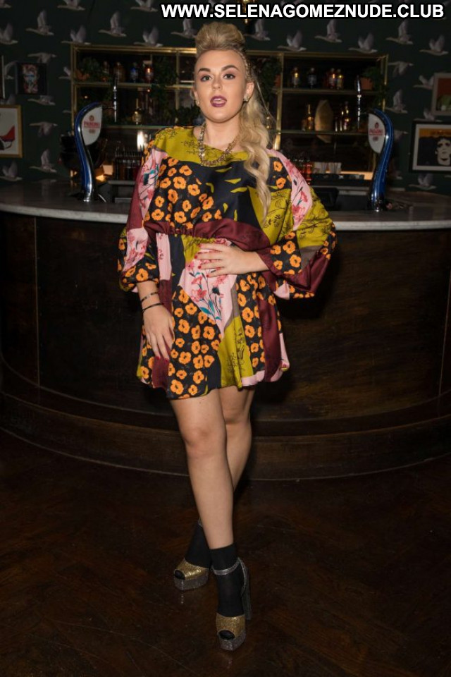 Tallia Storm No Source Beautiful Posing Hot Celebrity Babe Paparazzi