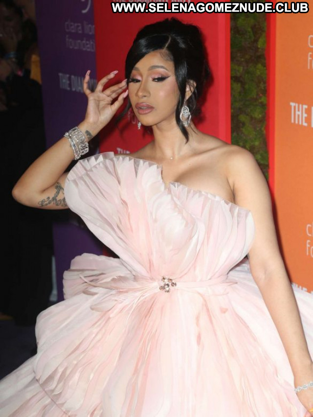 Cardi B No Source  Beautiful Celebrity Babe Posing Hot Paparazzi