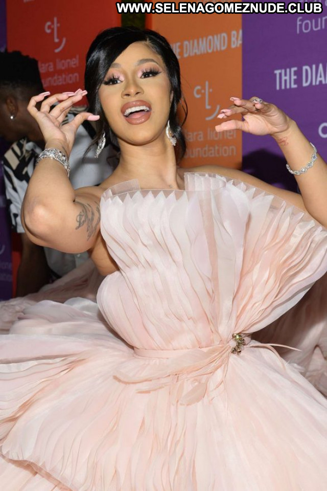 Cardi B No Source Beautiful Paparazzi Posing Hot Celebrity Babe