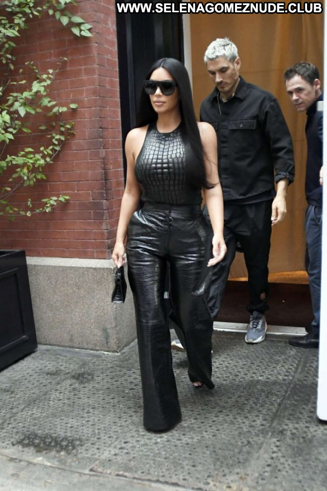 Kim Kardashian No Source Celebrity Babe Beautiful Posing Hot Paparazzi
