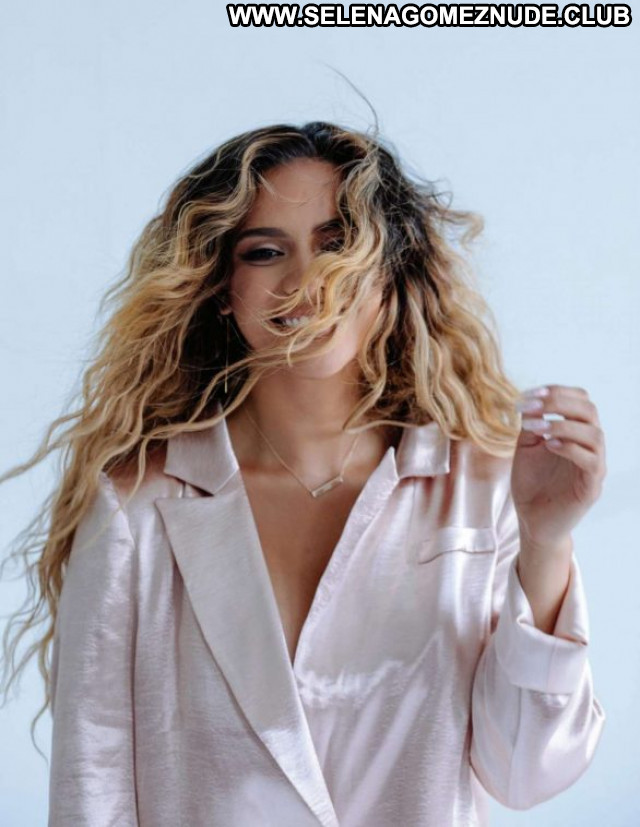 Dinah Jane No Source Celebrity Posing Hot Beautiful Babe Paparazzi