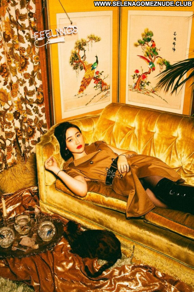 Noah Cyrus No Source Babe Beautiful Posing Hot Sexy Celebrity
