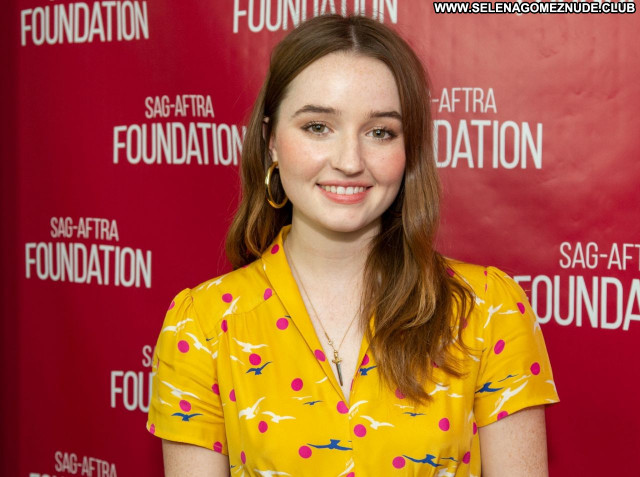 Kaitlyn Dever No Source Sexy Posing Hot Babe Celebrity Beautiful