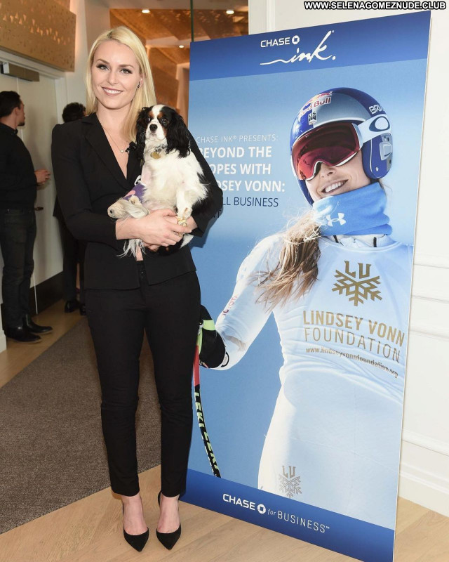 Lindsey Vonn No Source Posing Hot Beautiful Sexy Babe Celebrity