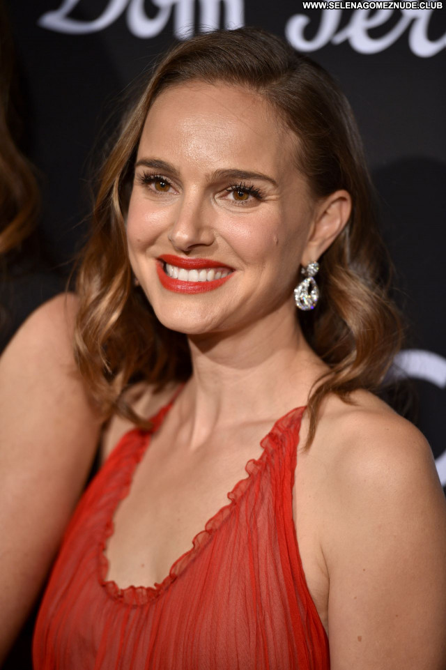 Natalie Portman No Source Posing Hot Sexy Beautiful Babe Celebrity