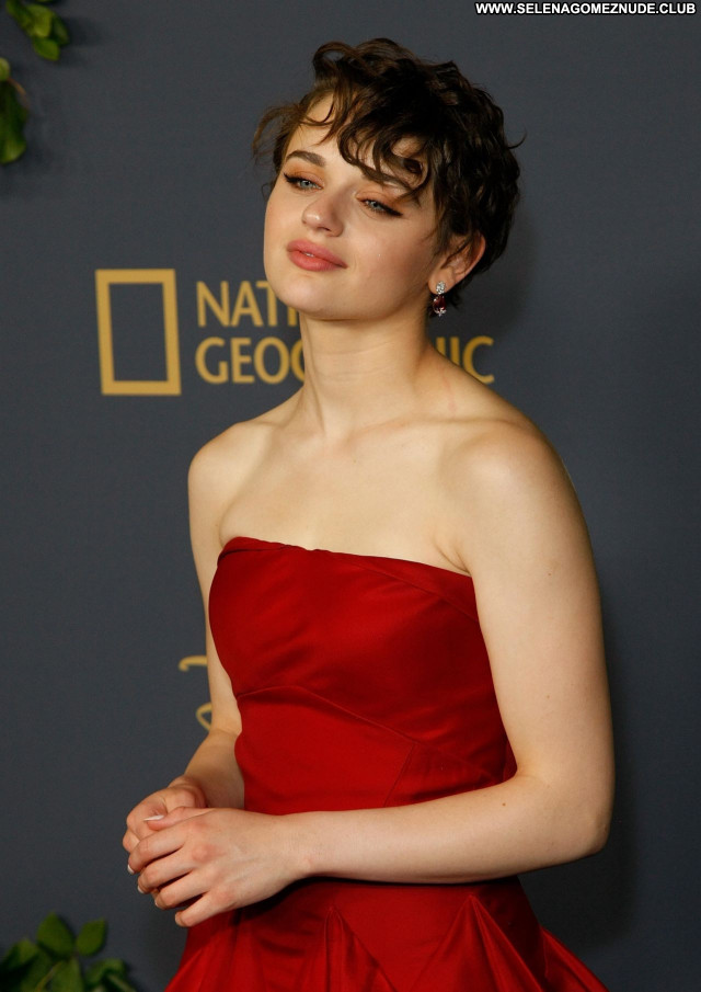 Joey King No Source  Posing Hot Celebrity Babe Beautiful Sexy