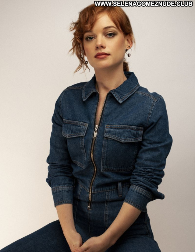 Jane Levy Beautiful Celebrity Babe Sexy Posing Hot