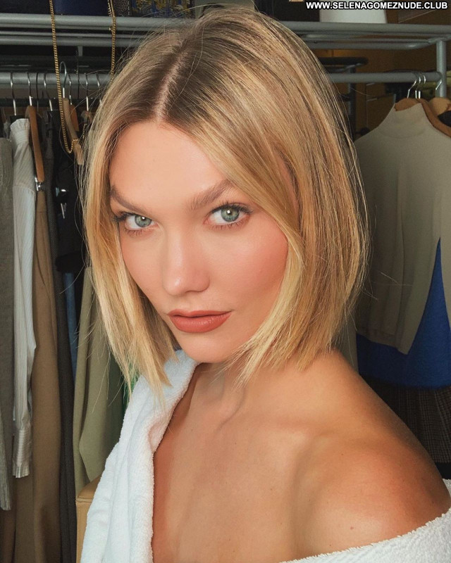 Karlie Kloss No Source Babe Beautiful Sexy Celebrity Posing Hot