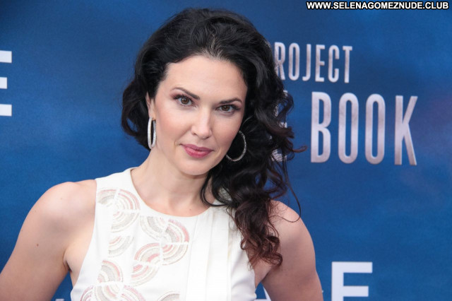 Laura Mennell No Source Sexy Posing Hot Beautiful Babe Celebrity