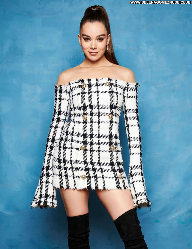 Hailee Steinfeld No Source  Celebrity Babe Posing Hot Beautiful Sexy