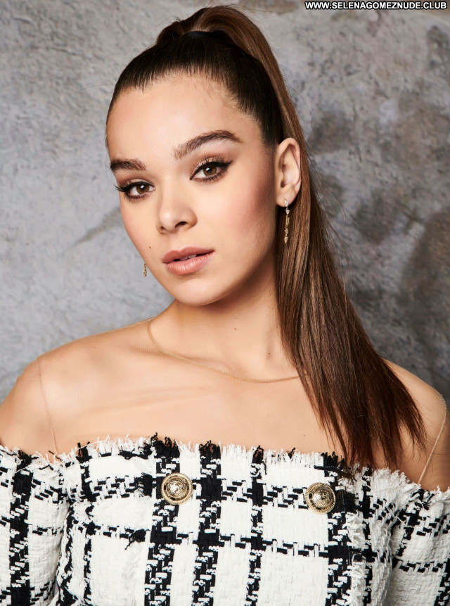 Hailee Steinfeld No Source Beautiful Celebrity Sexy Posing Hot Babe