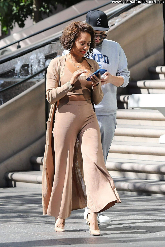 Melanie Brown No Source Posing Hot Celebrity Babe Sexy Beautiful