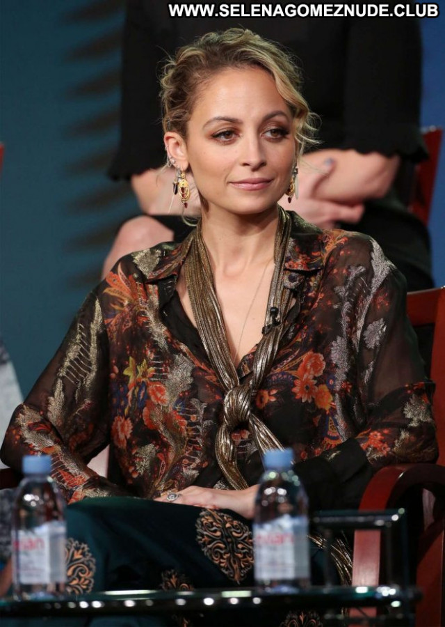 Nicole Richie No Source Winter Celebrity Beautiful Babe Posing Hot