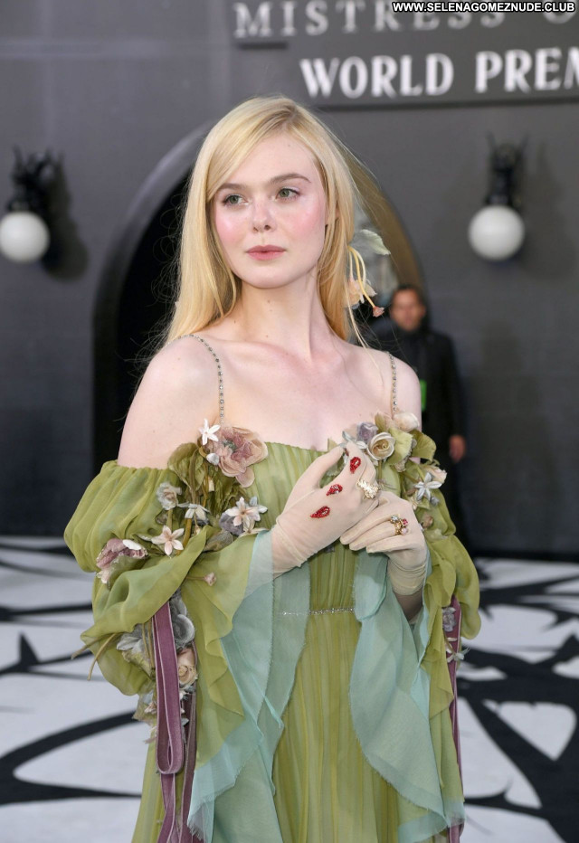 Elle Fanning No Source  Babe Sexy Celebrity Posing Hot Beautiful