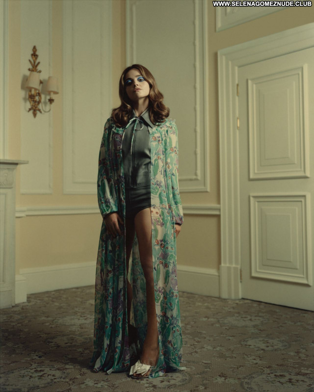 Jenna Coleman No Source  Babe Beautiful Posing Hot Sexy Celebrity