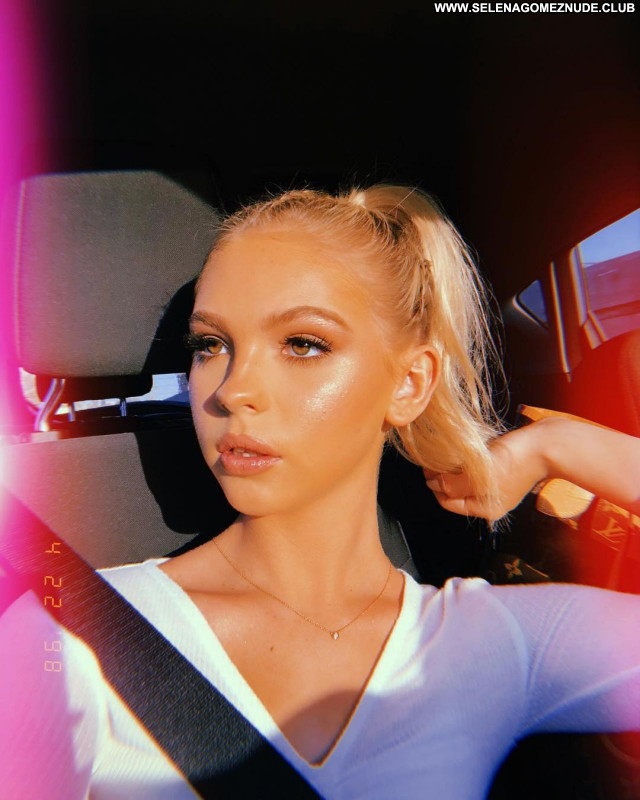 Jordyn Jones No Source  Beautiful Babe Celebrity Sexy Posing Hot