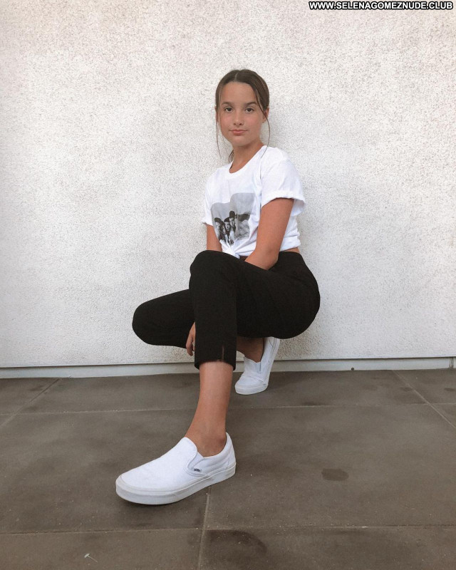 Annie Leblanc No Source Posing Hot Babe Beautiful Celebrity Sexy