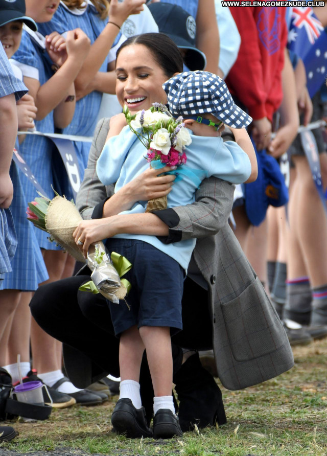 Meghan Markle No Source Babe Posing Hot Celebrity Beautiful Sexy