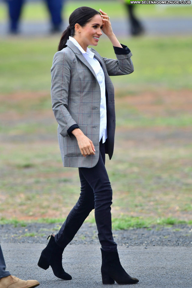 Meghan Markle No Source Sexy Beautiful Babe Posing Hot Celebrity
