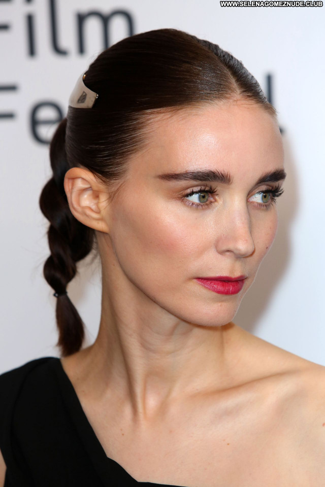 Rooney Mara No Source Sexy Beautiful Celebrity Posing Hot Babe