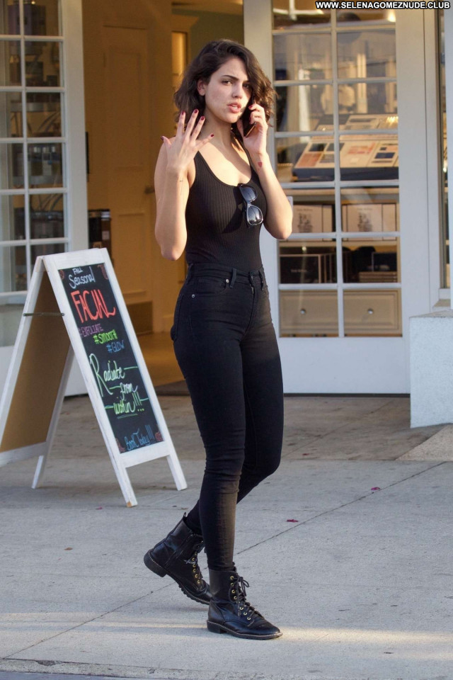 Rachel Skarsten New York Paparazzi Babe Beautiful Posing Hot Celebrity
