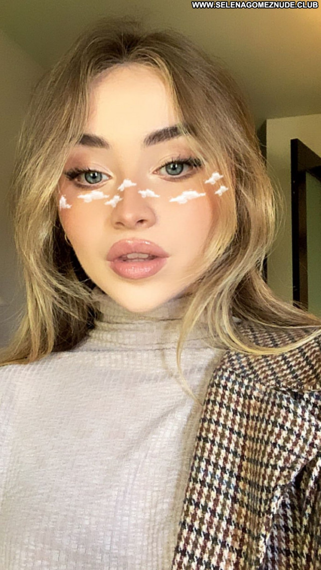 Sabrina Carpenter No Source  Posing Hot Babe Celebrity Beautiful Sexy
