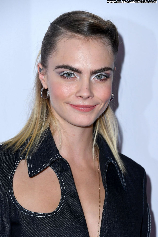 Cara Delevingne No Source Babe Sexy Posing Hot Celebrity Beautiful