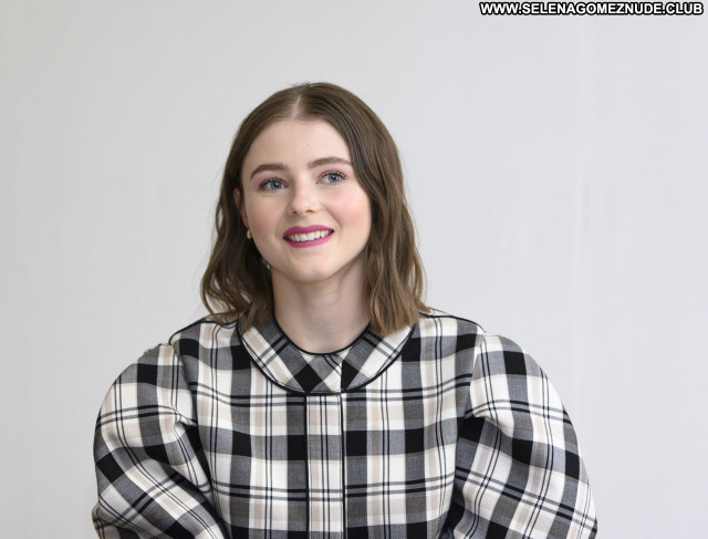 Thomasin Mckenzie No Source Sexy Babe Beautiful Celebrity Posing Hot