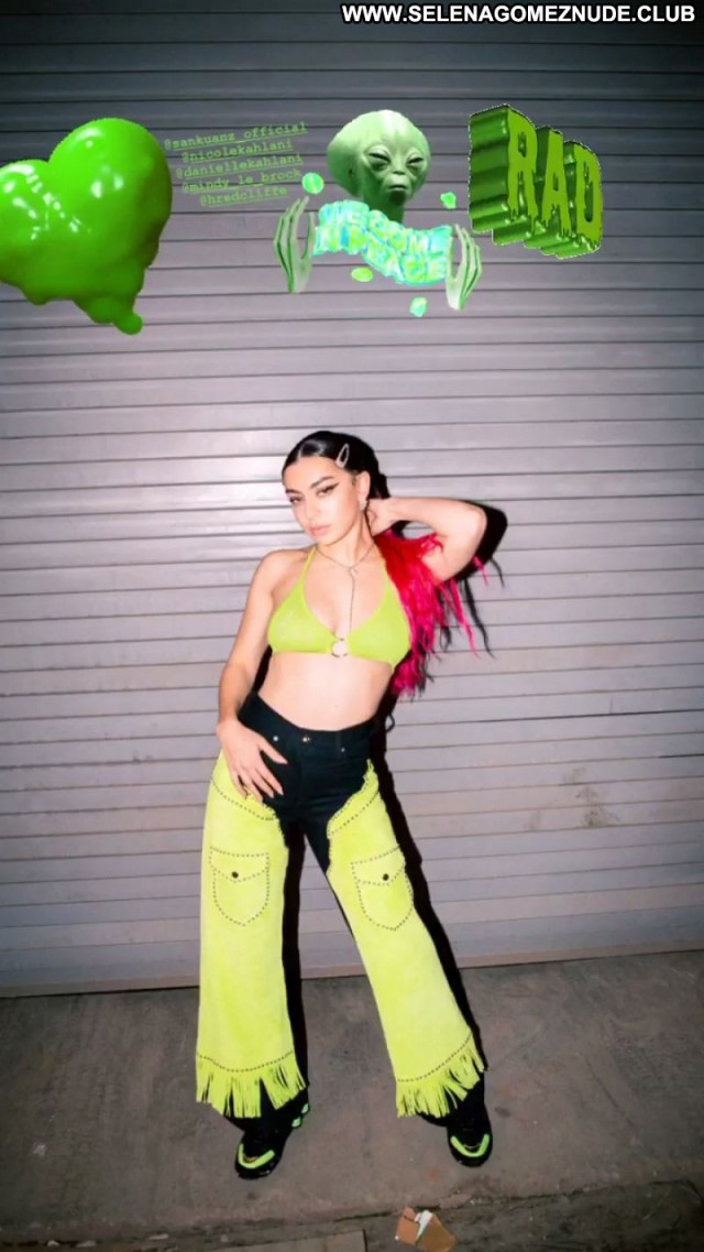 Charli Xcx No Source Celebrity Posing Hot Beautiful Sexy Babe