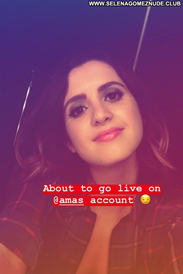 Laura Marano No Source  Celebrity Posing Hot Beautiful Babe Sexy