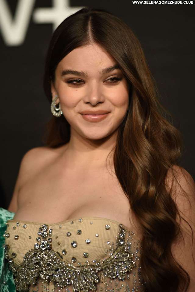 Hailee Steinfeld No Source Beautiful Babe Posing Hot Celebrity Sexy