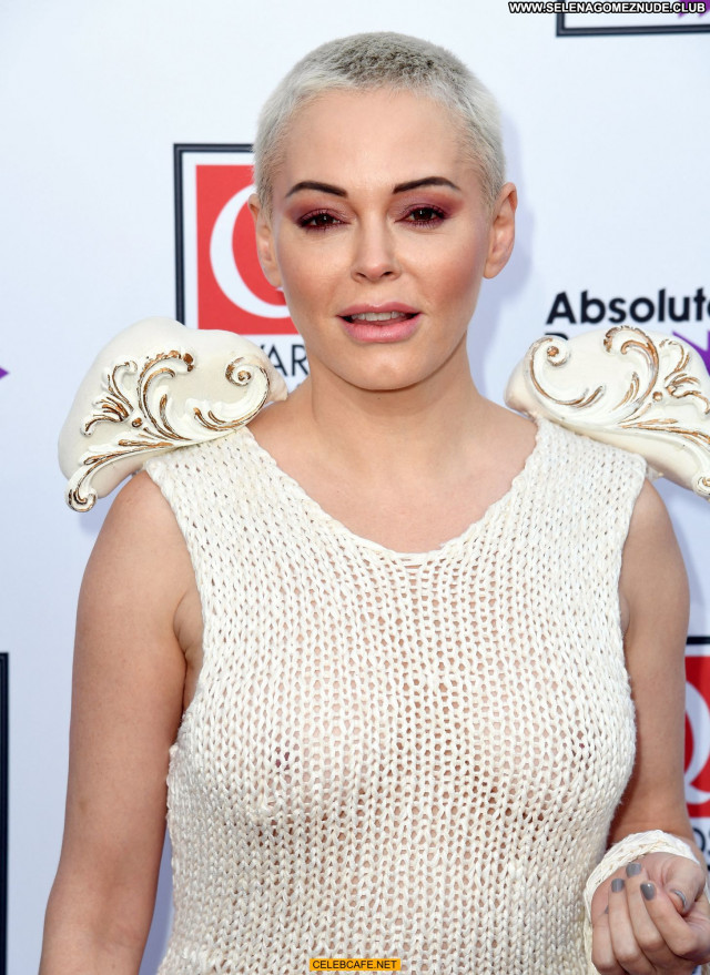 Rose Mcgowan No Source  Posing Hot Bra Beautiful Awards Celebrity See