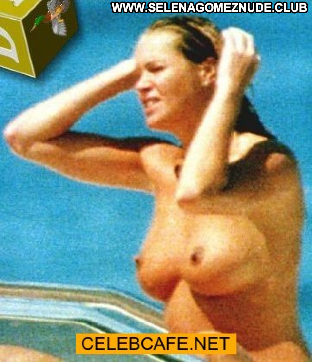 Elle Macpherson Le Mac Topless Toples Posing Hot Babe Celebrity Yacht