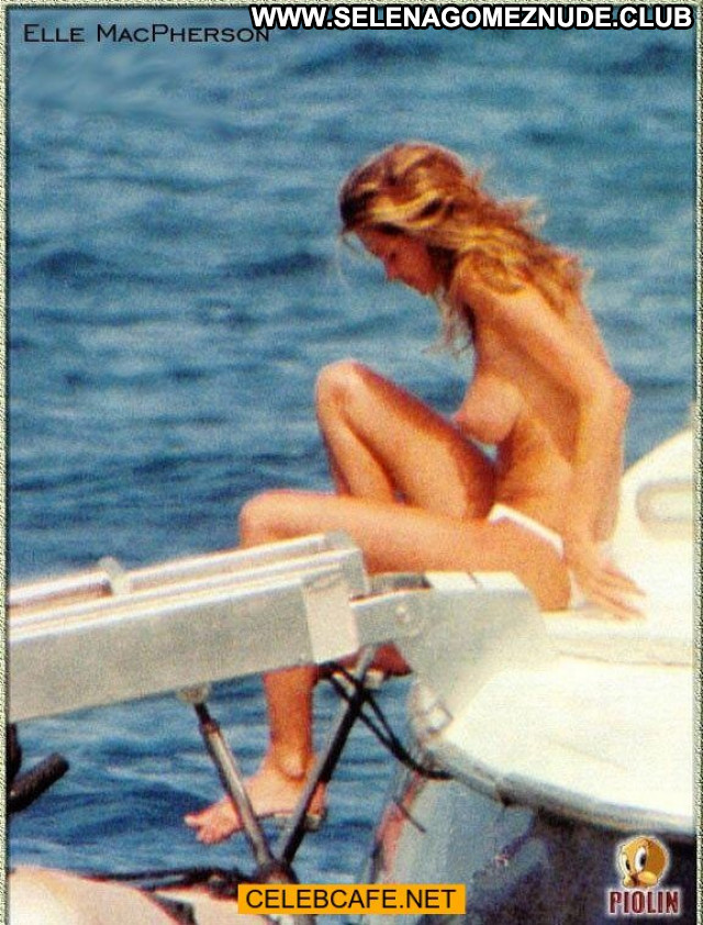 Elle Macpherson Le Mac Celebrity Babe Paparazzi Yacht Beautiful