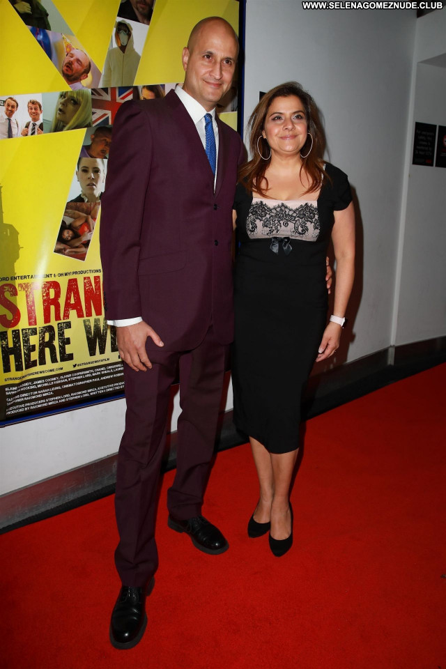 Nina Wadia No Source Celebrity Babe Sexy Beautiful Posing Hot