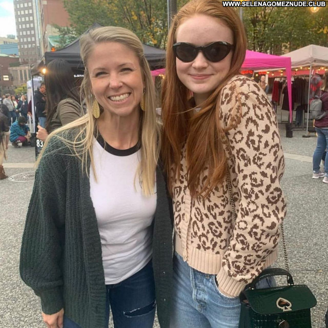 Sadie Sink No Source Sexy Beautiful Babe Posing Hot Celebrity