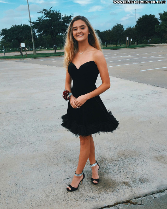 Lizzy Greene No Source Beautiful Celebrity Posing Hot Sexy Babe