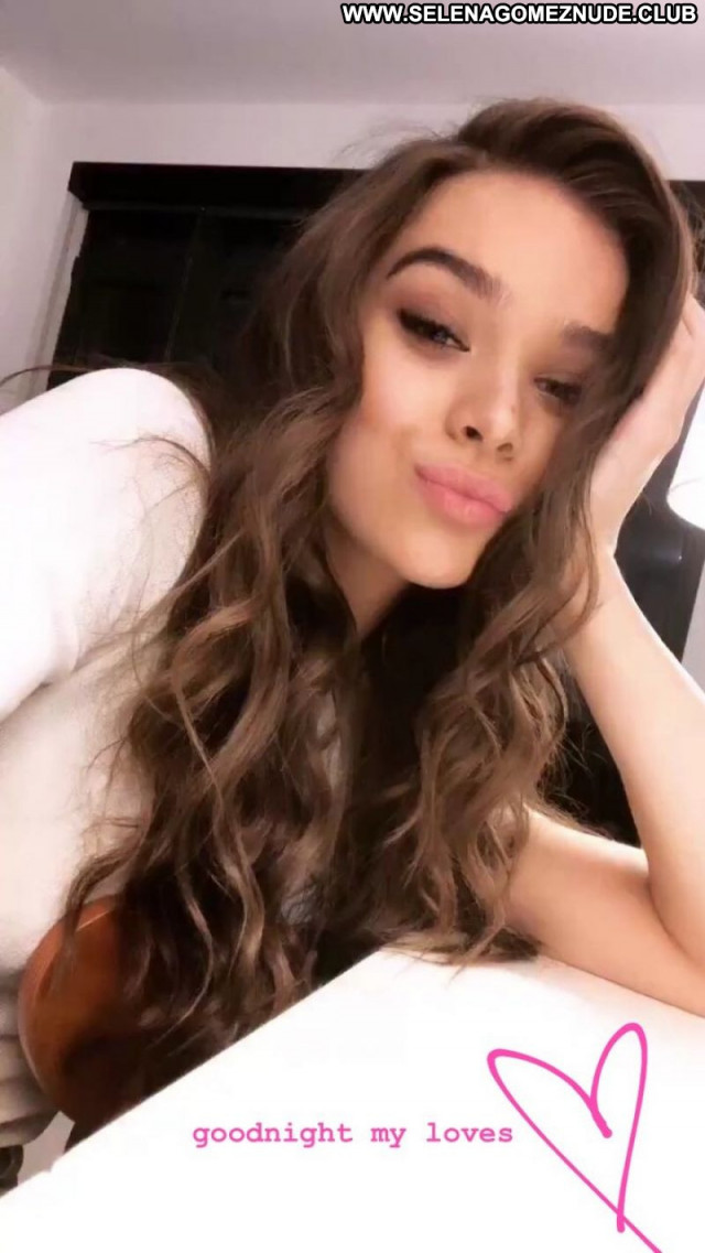 Hailee Steinfeld No Source Babe Posing Hot Sexy Celebrity Beautiful