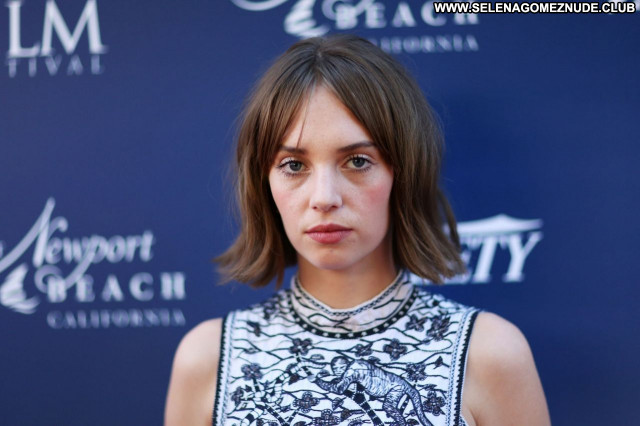 Maya Hawke No Source Celebrity Babe Sexy Beautiful Posing Hot