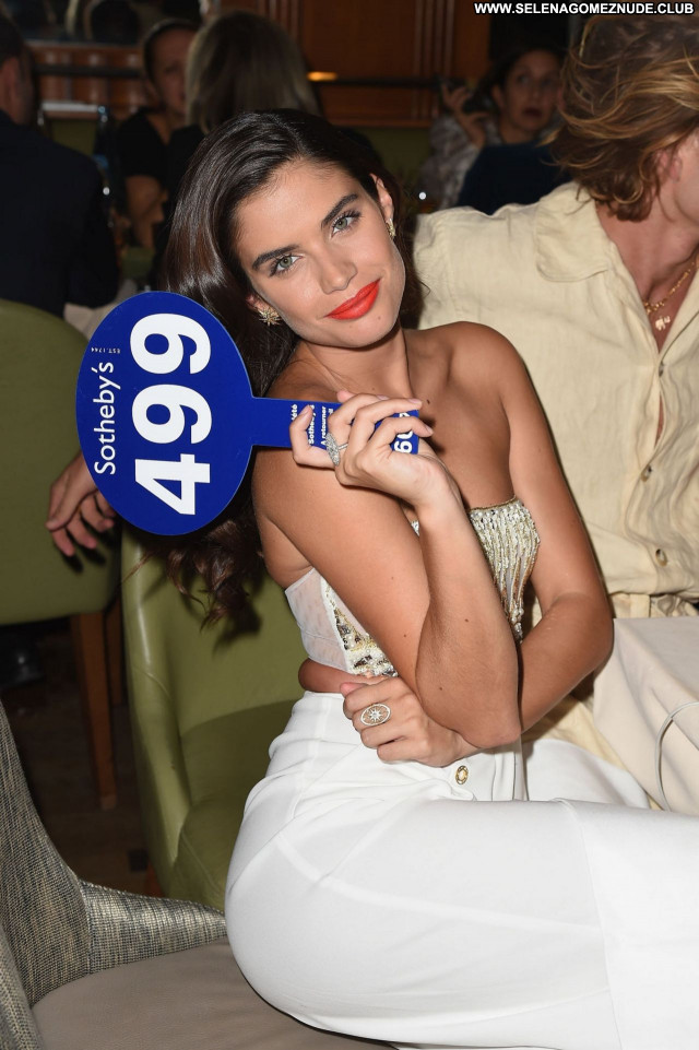 Sara Sampaio No Source  Celebrity Posing Hot Beautiful Sexy Babe