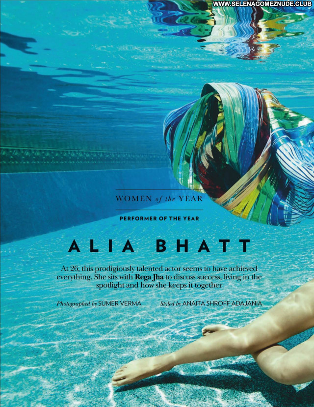Alia Bhatt No Source Posing Hot Celebrity Beautiful Babe Sexy